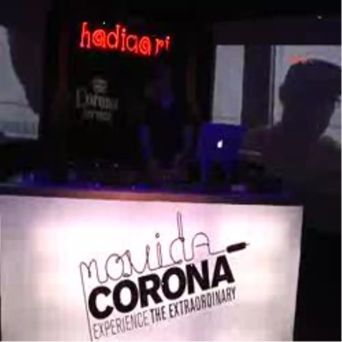 DJ\'ler Yarıştı Turistler Dans Etti