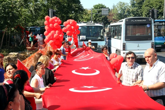 Kadıköy’de 13 Şehit İçin Yürüyüş Düzenlendi Son Dakika