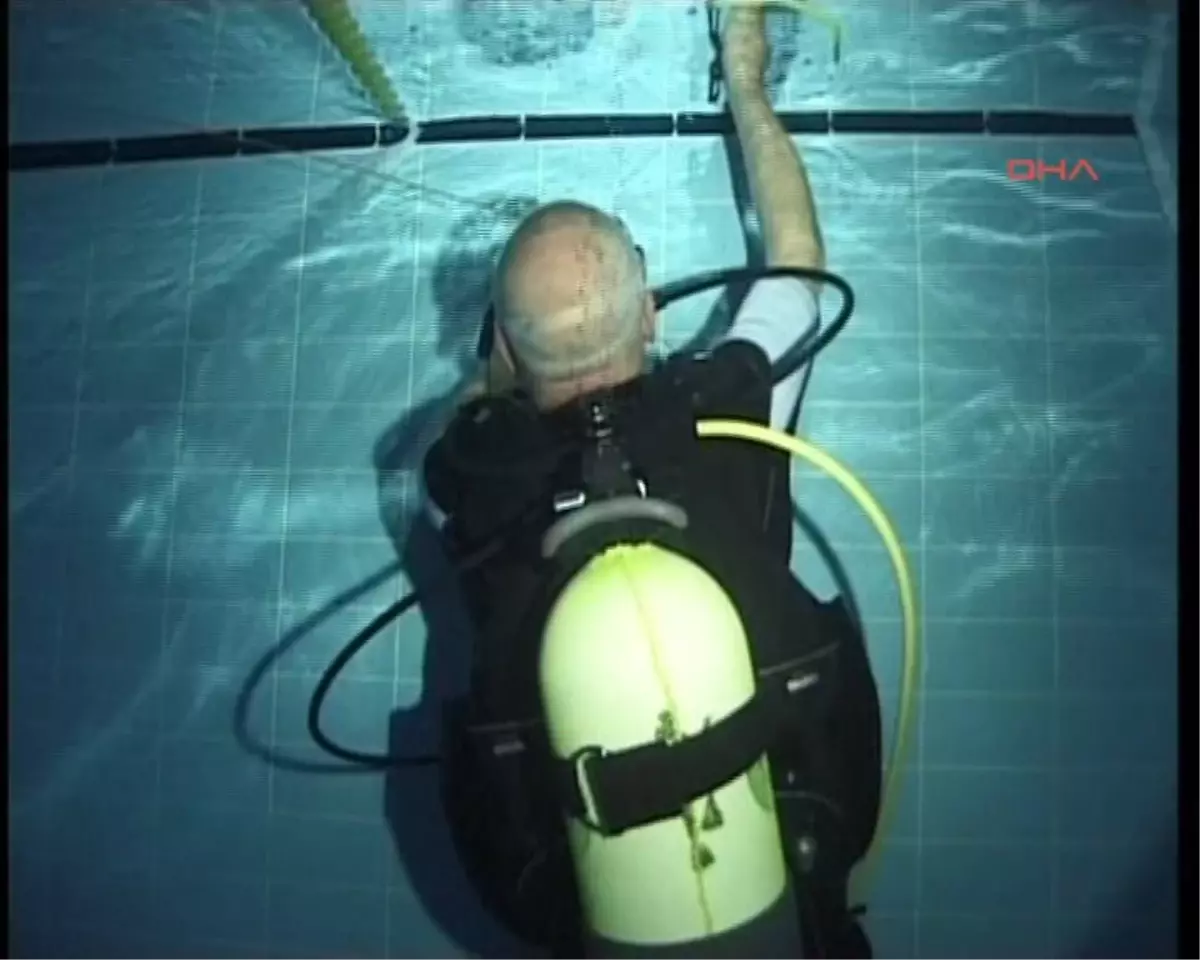 Namık Ekin\'den Su Altında 38 Kilometre