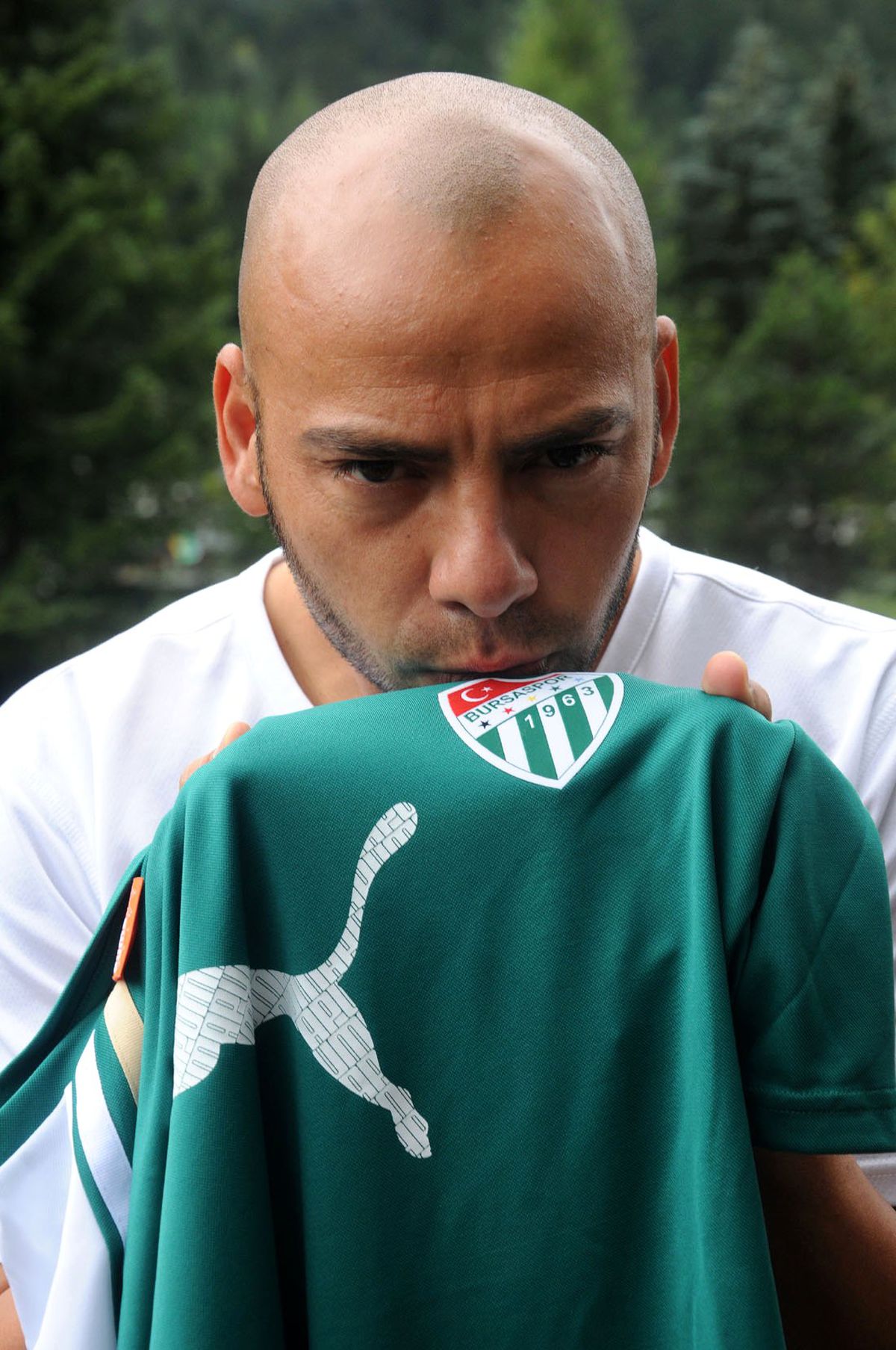 Bursaspor'un Tecrübeli Oyuncusu Kirita: Mücadeleyi Seviyorum