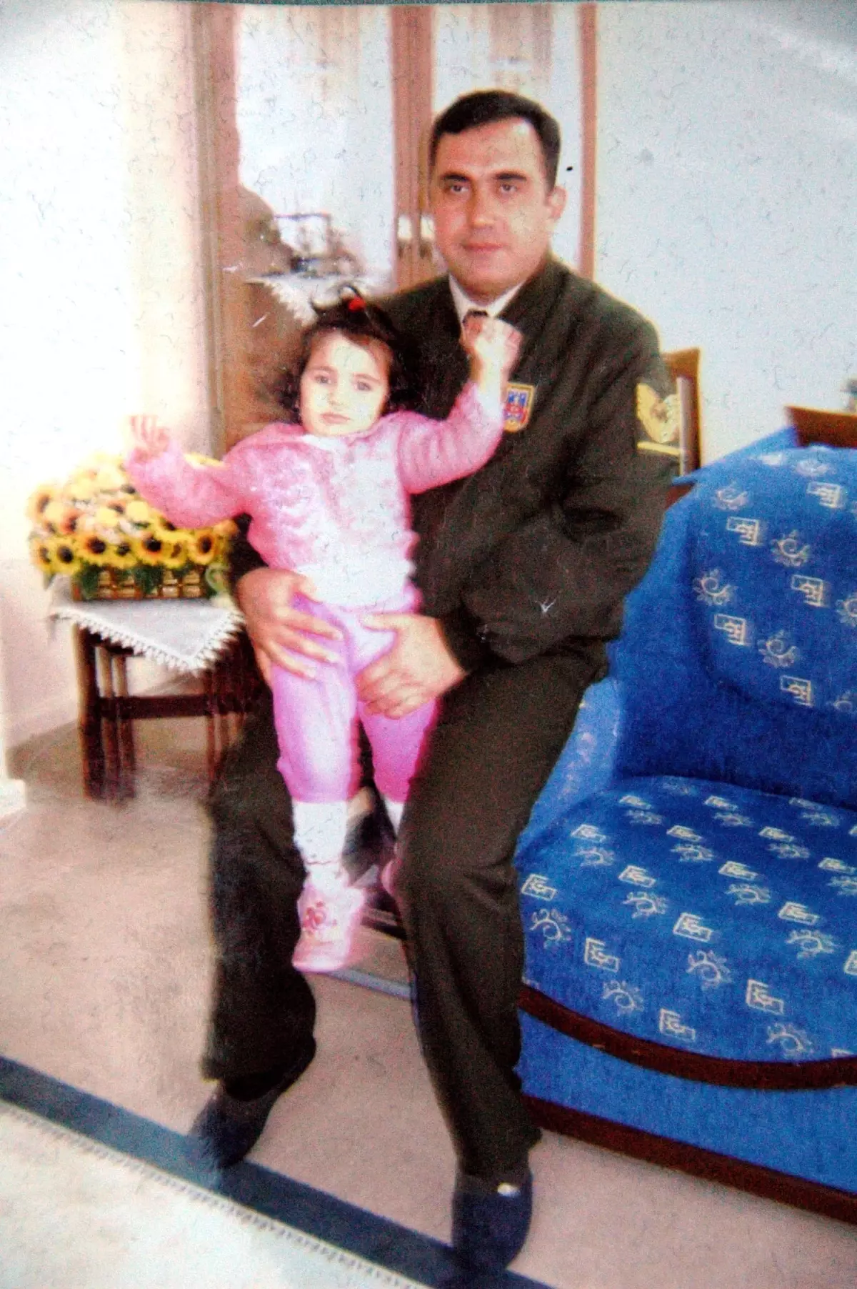 Şehit Astsubay Erhan Gül\'ün, Gaziantep\'teki Baba Evine Ateş Düştü