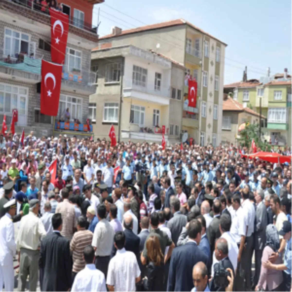 Şehit Astsubay Sadık Güllü\'yü Kırıkkale\'de 2 Bin Kişi Uğurladı