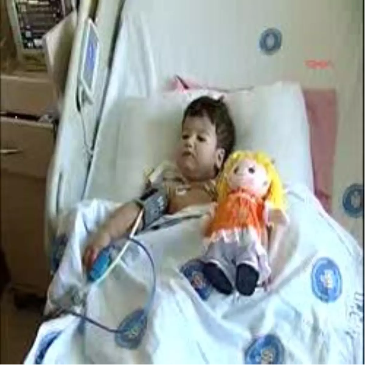 Bir Yaşındaki Kızına Karaciğerinden Parça Verdi