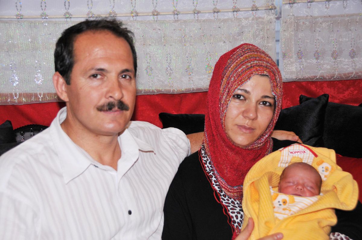 Eşini Hipnozla Doğuma Hazırladı