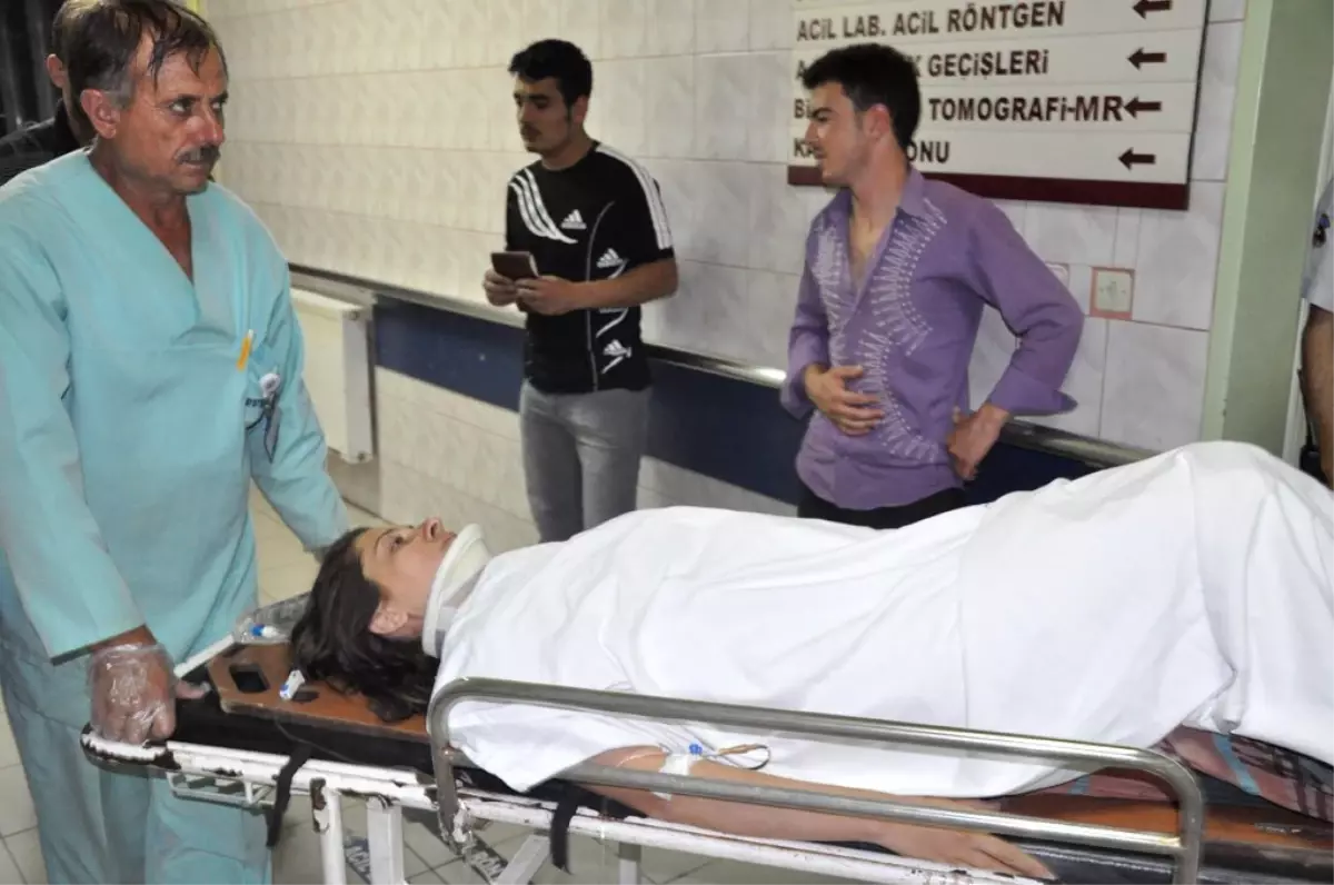 Otomobil Dereye Uçtu: 6 Yaralı