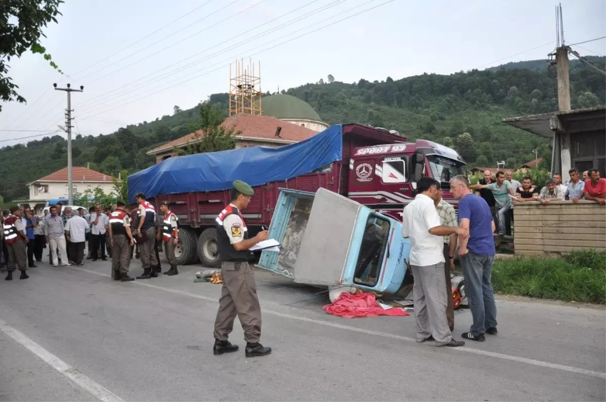 Tarla Dönüşü Kamyon Altında Can Verdi