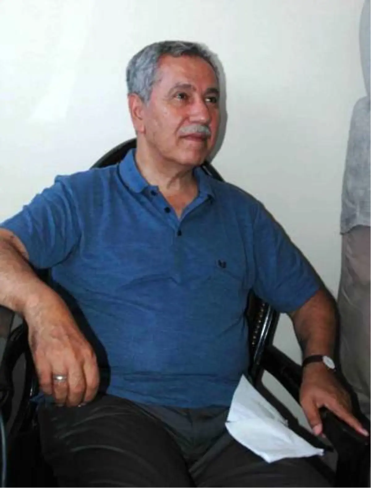 Bakan Arınç, "Gazeteciler, Terör Örgütlerine Destek Olmamalı"