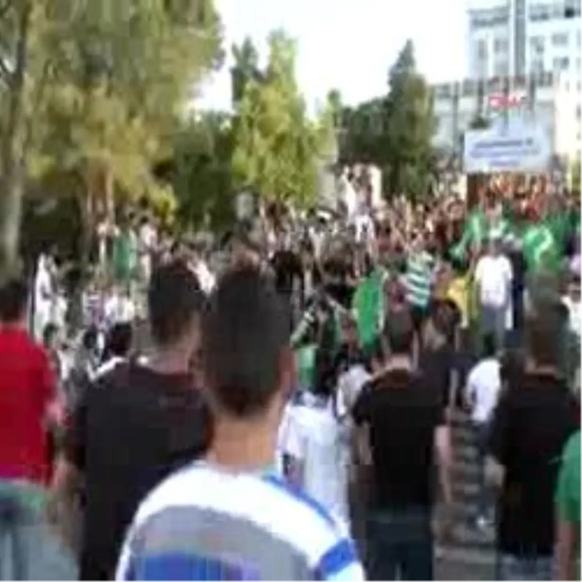 Bursaspor Taraftarı TFF\'ye Tepki Gösterdi