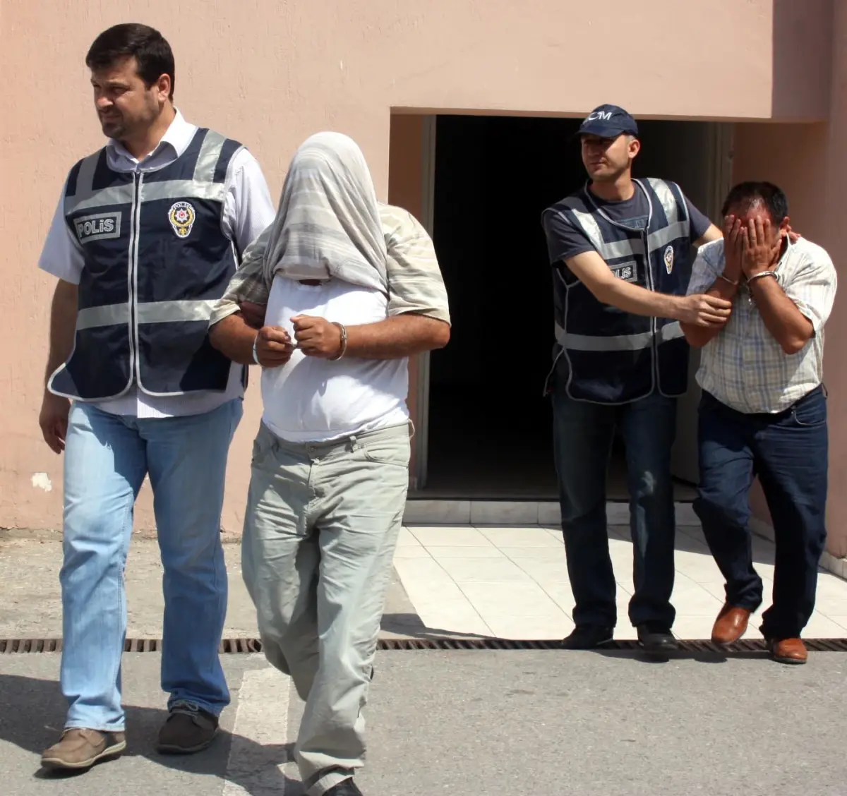 Kocaeli\'nde Tefeci Operasyonu