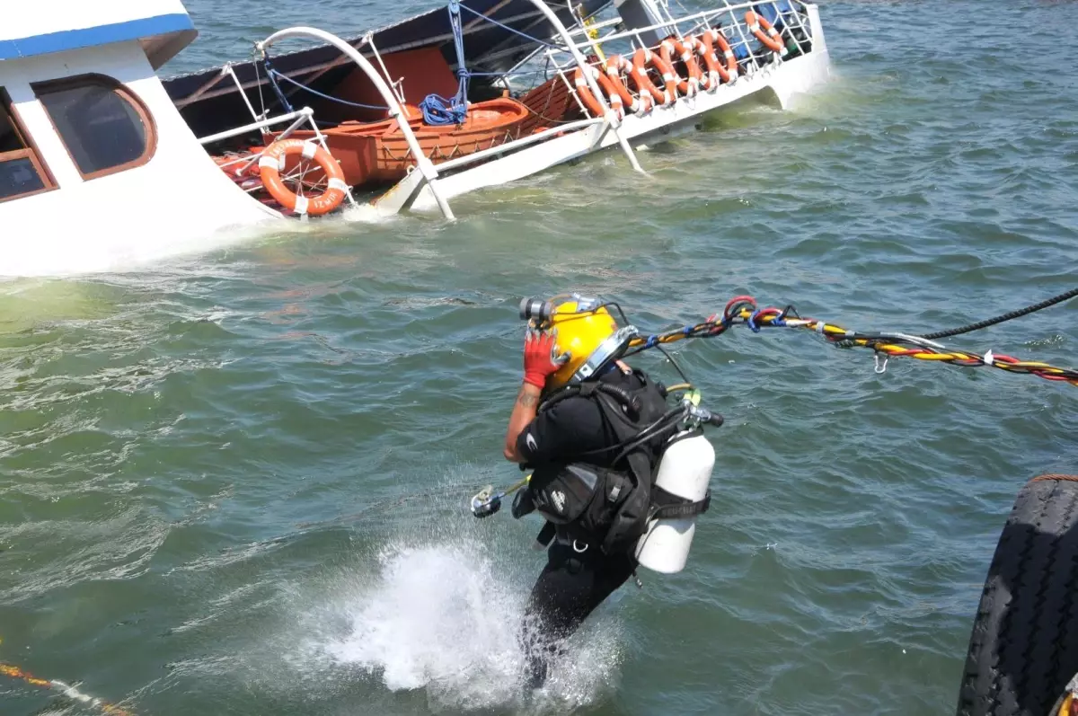 Deniz Dibinden 15 Ton Yakıt Çıkarılacak