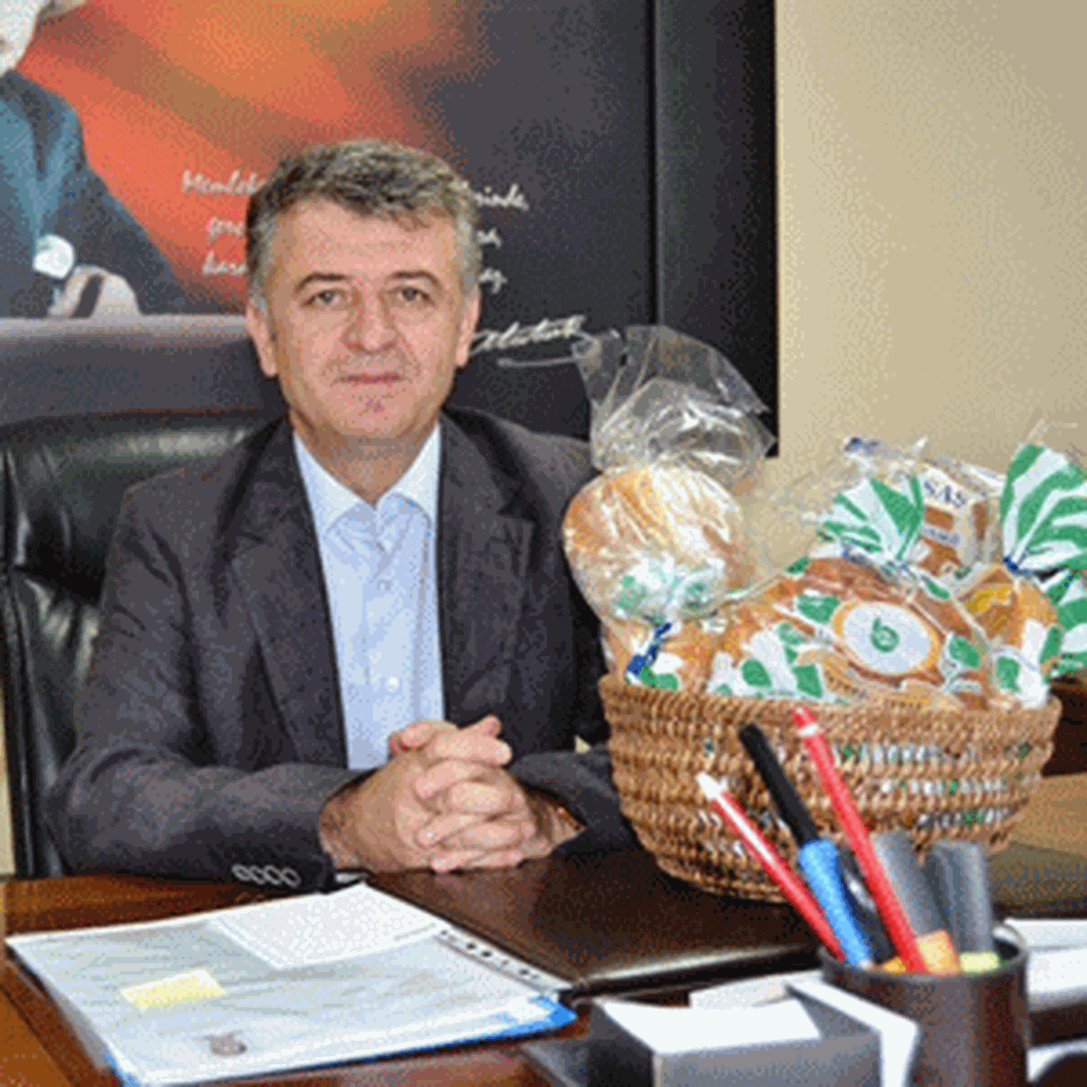 İftar Sofrasında Ekmeğimizi Paylaşalım