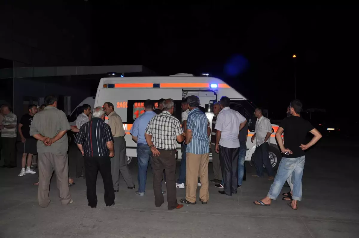 Tarım Aracı Devrildi: 10 Yaralı