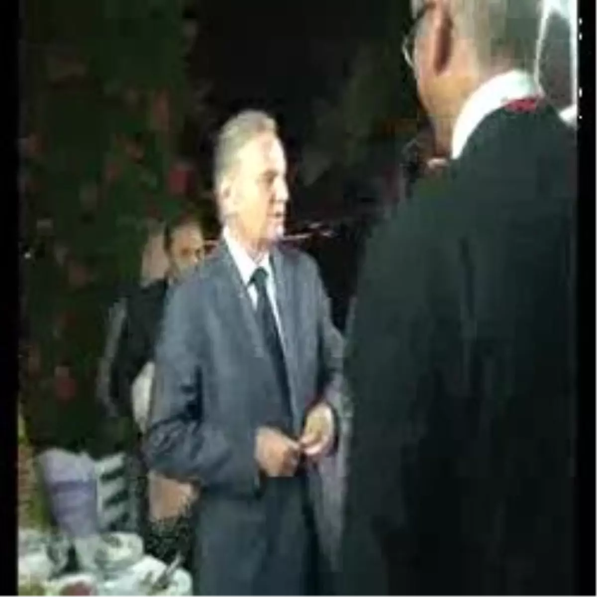 Ediz Hun Kızını Evlendirdi