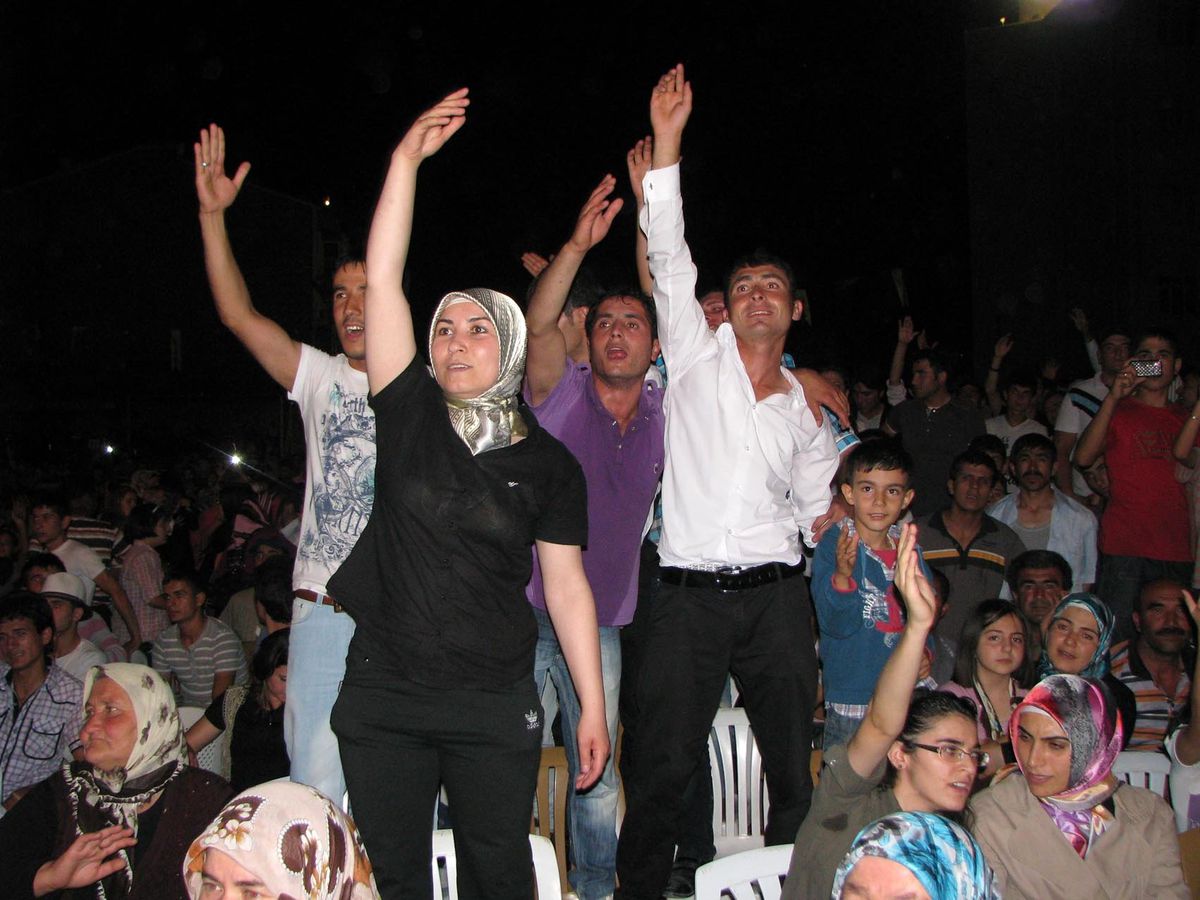 Göğebakan'dan Sorgun'da 10 Bin Kişiye Konser