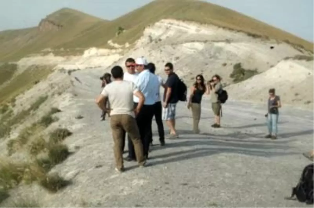 Thk Yamaç Paraşütçüleri Nemrut Dağında Keşif Gezisi Yaptı