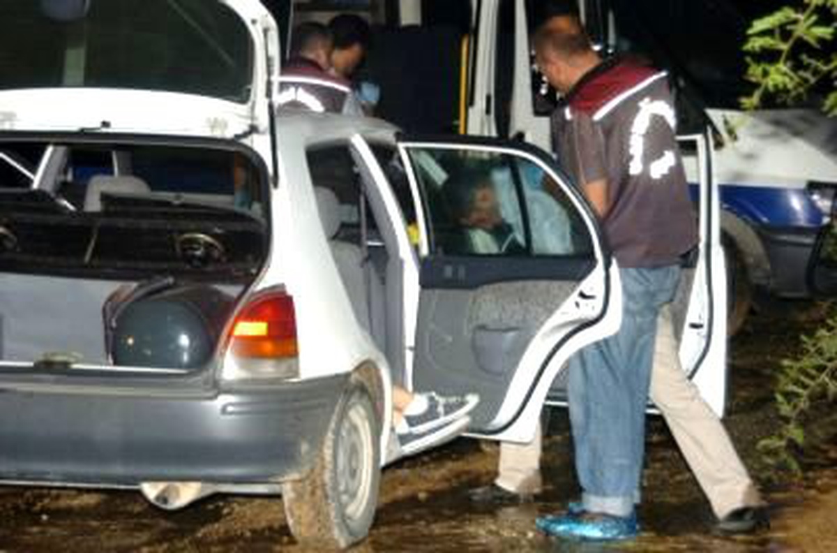Dur İhtarına Uymayan Araçtan Ceset Çıktı