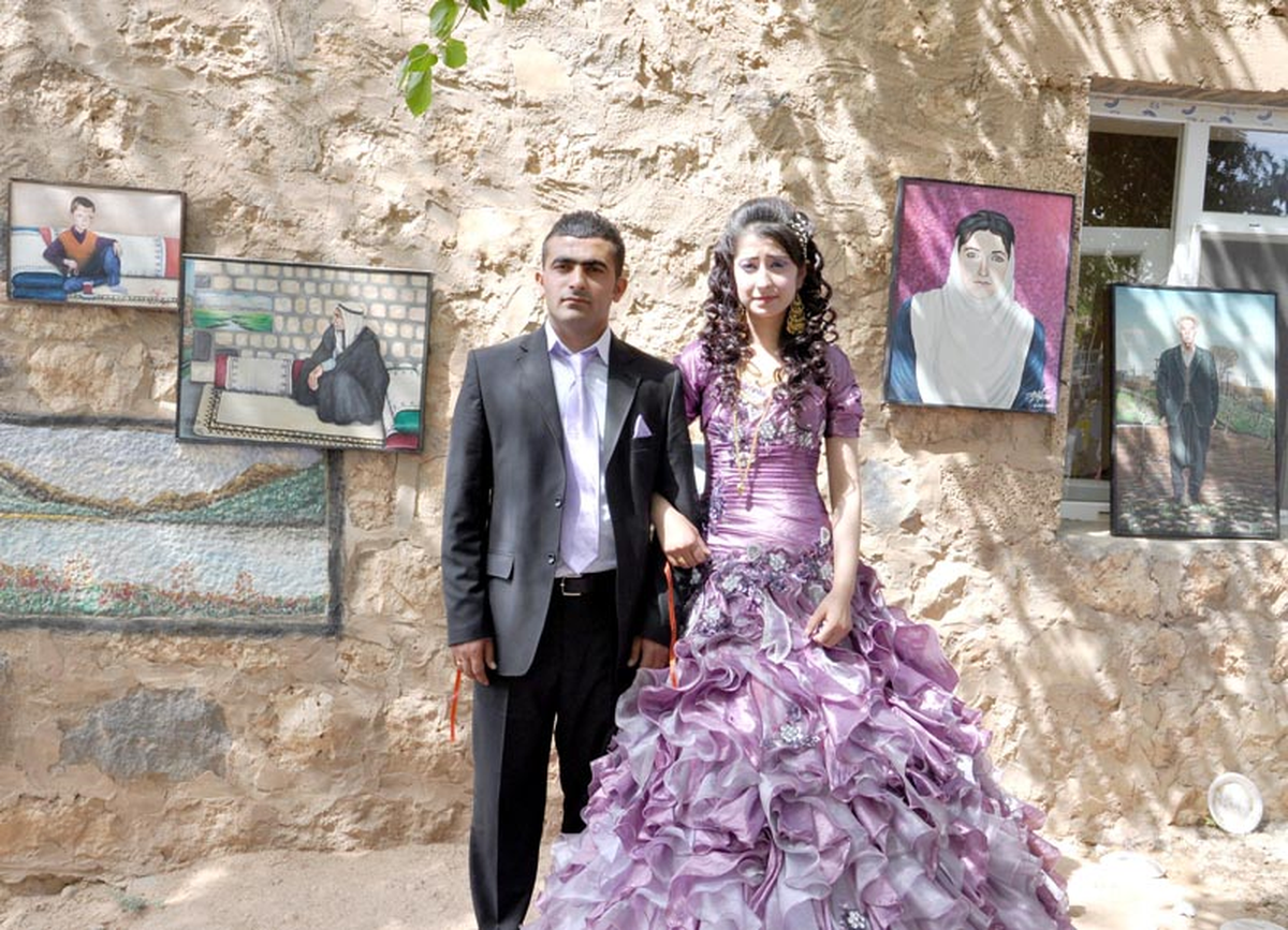 Çoban Ressam, Kızının Nişanında Sergi Açtı