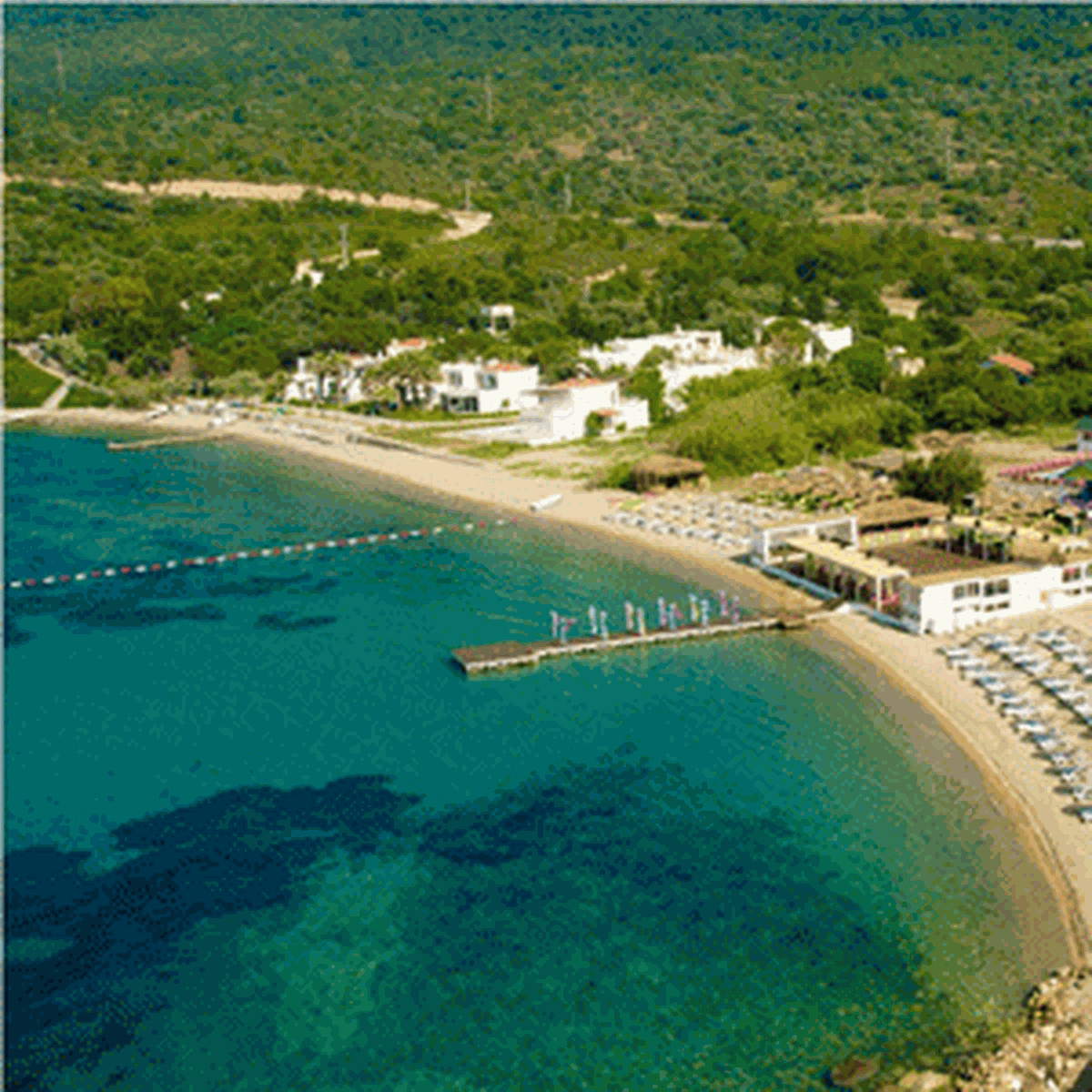 Mambo Beach Volley'in İlk Şampiyonu Kupasını Aldı