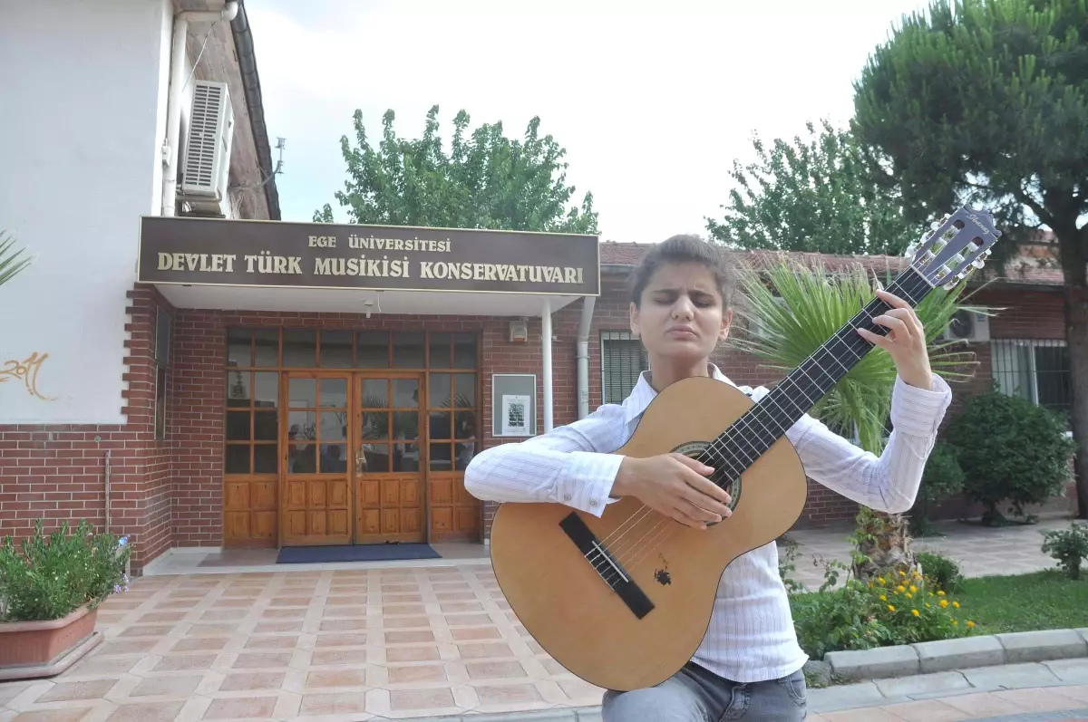 Görme Engelli Ümran'dan Hayaline İlk Adım