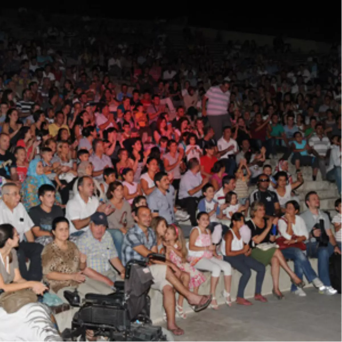 Manisalı Magic Necmi\'ye Koştu

