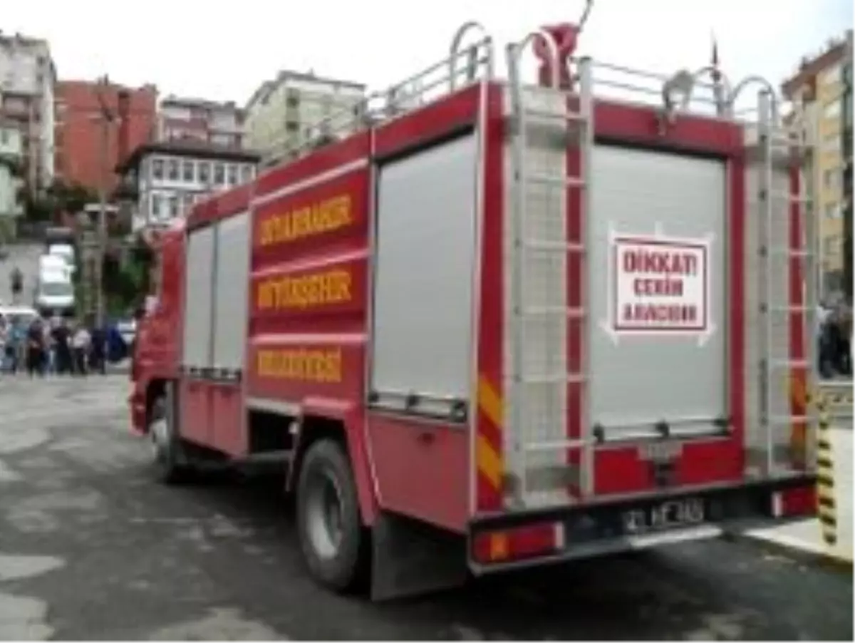 Rize\'de "Yangın Var" Filmi Çekiminde 21 Plakalı İtfaiye Aracı Krizi