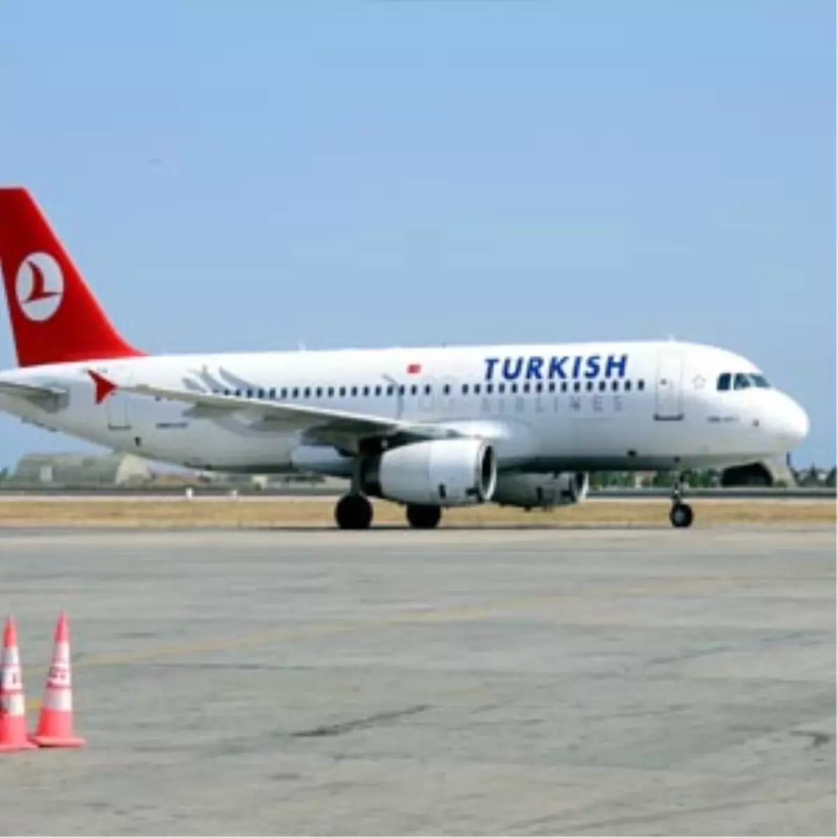 Şehit Asker Burak Varol\'un Cenazesi İstanbul\'a Getirildi