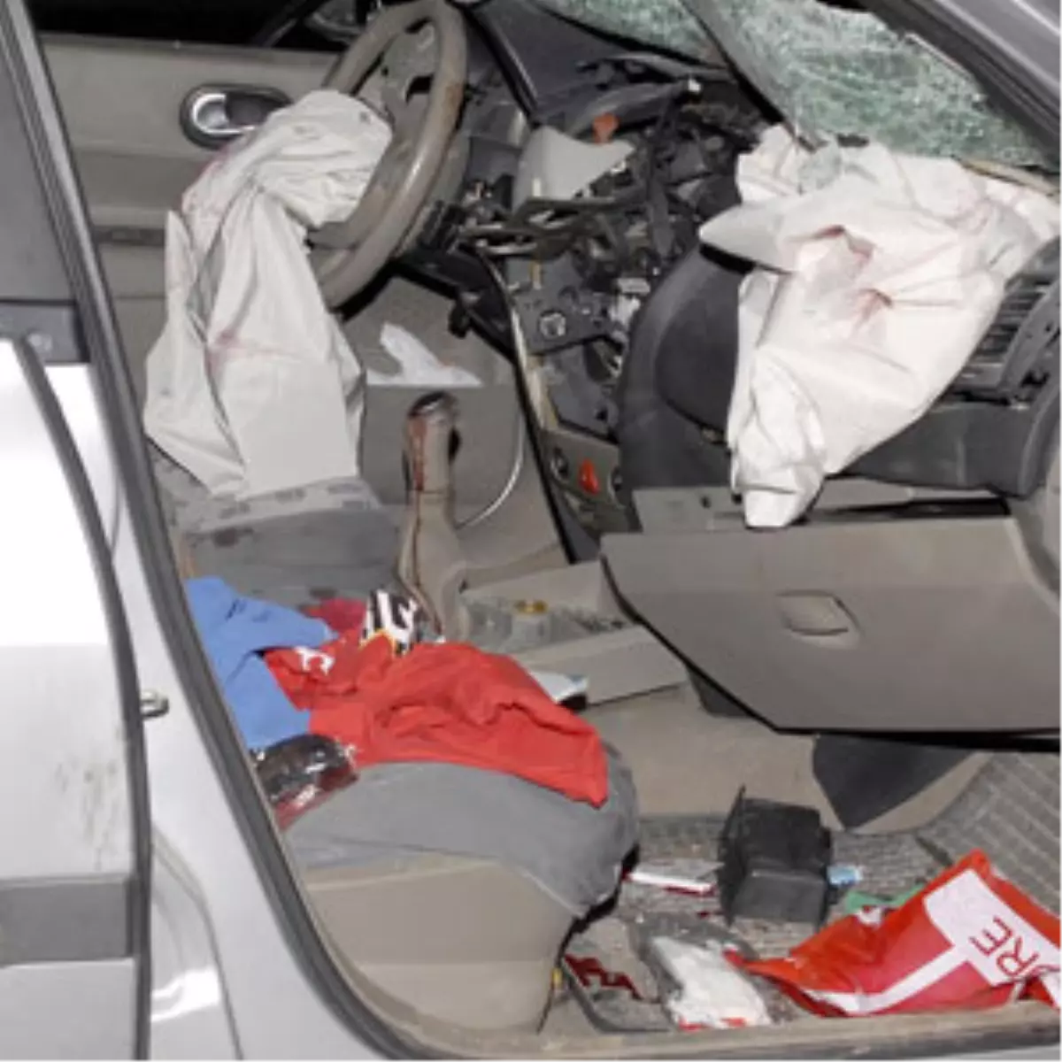 Üç Kafadarın Ölüm Oyunu