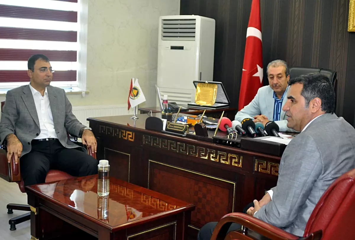 Bakan Eker: Sivil Bir Anayasayı El Birliğiyle Hepimiz Birlikte Yapacağız