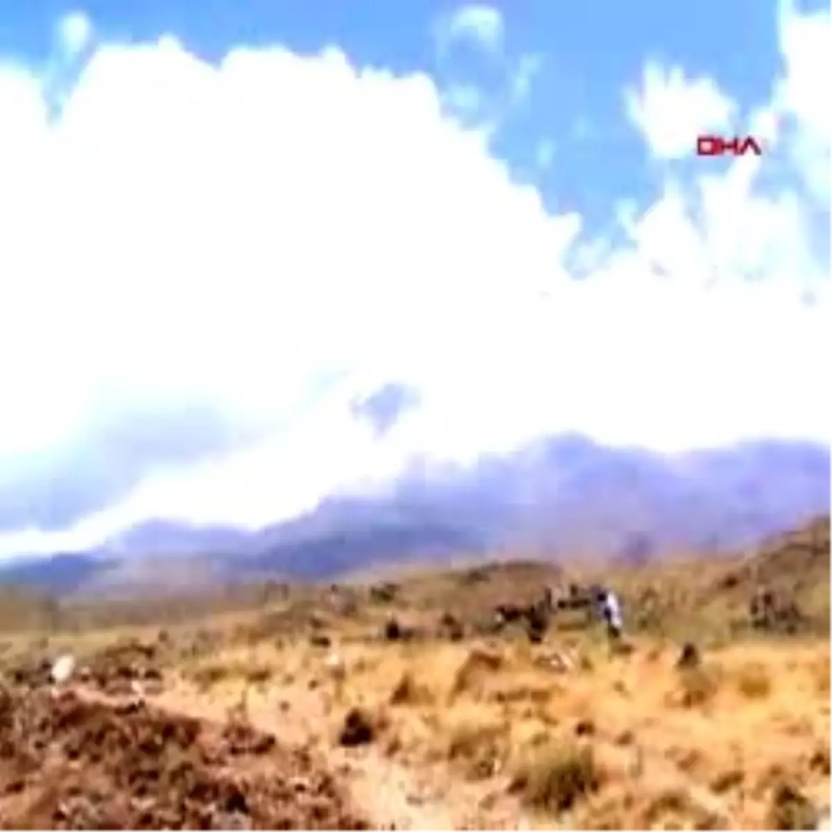 Görme Engelli Alman Dağcı, Kız Arkadaşının Çantasına Bağlı İple Ağrı\'ya Tırmandı