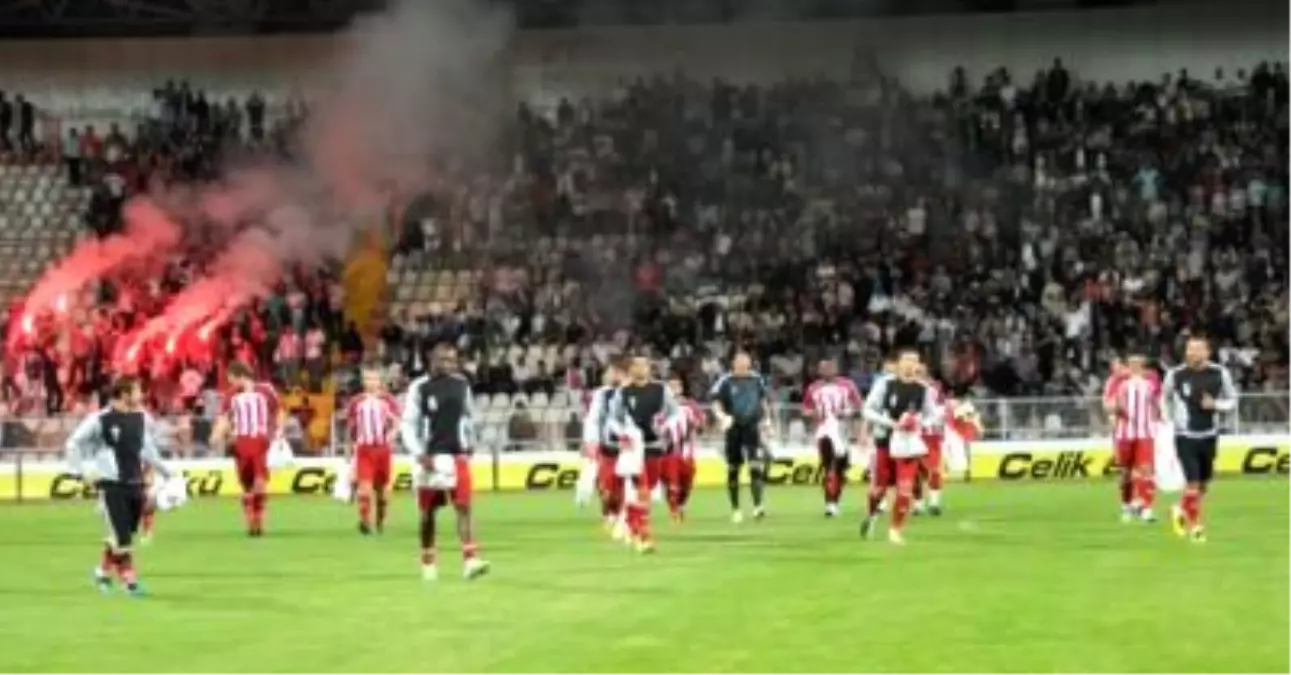 Sivasspor Hazırlık Maçında Rad Belgrad\'ı 4 Golle Geçti