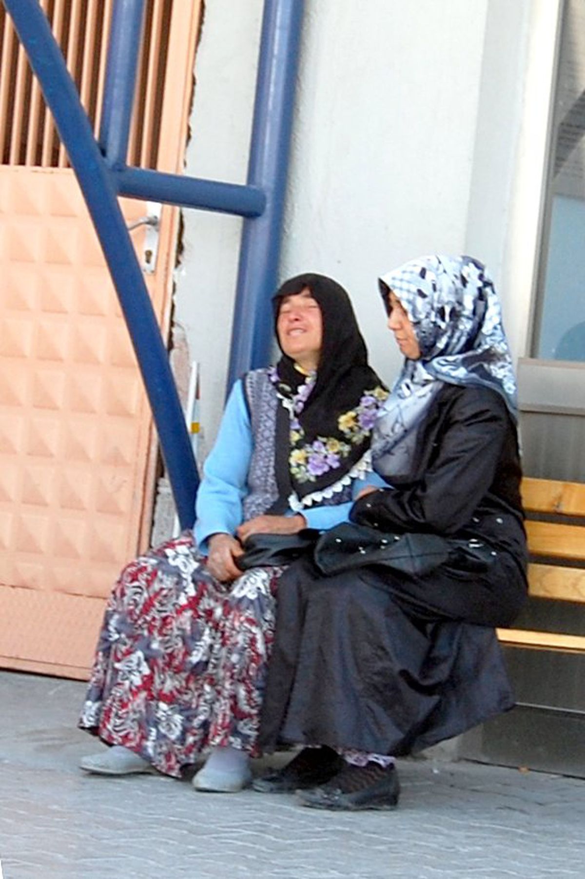 20 Yaşındaki Kız, Tarım İlacı İçerek İntihar Etti