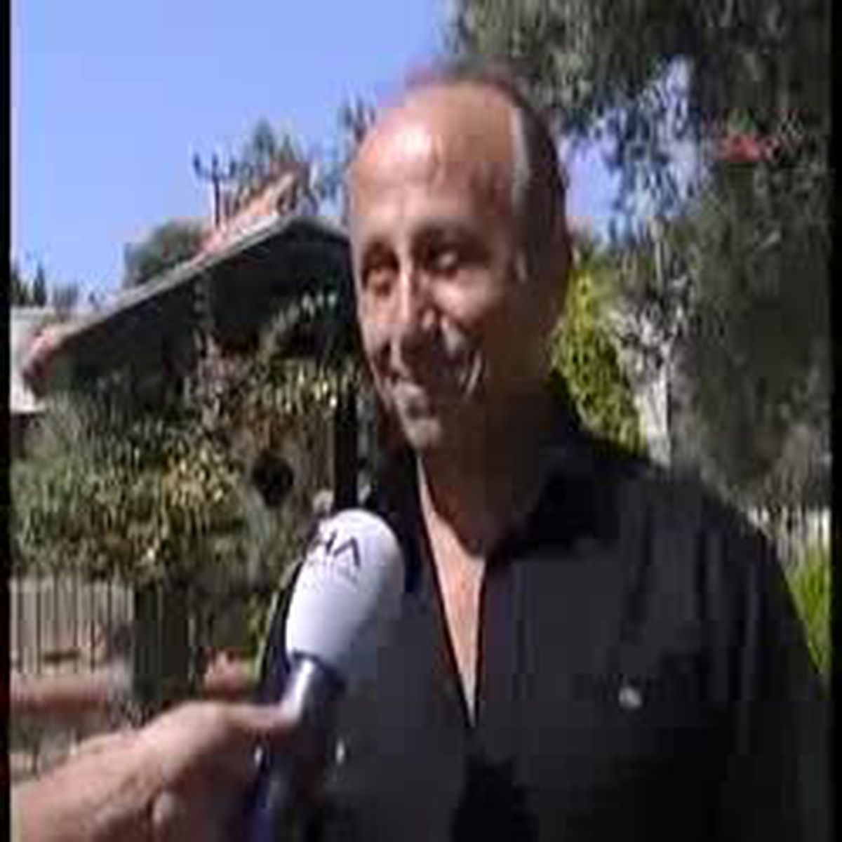 Erkekler Cami Dışına