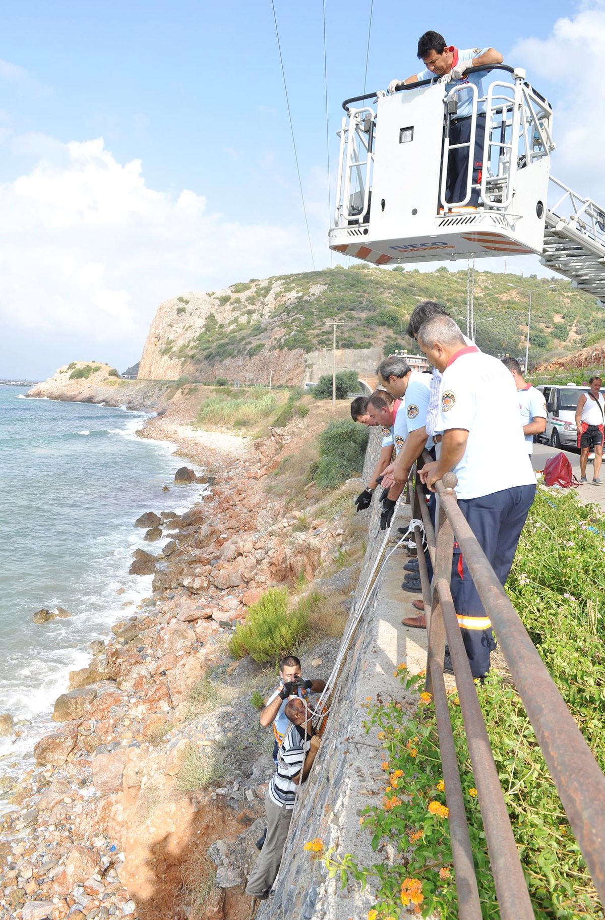 Mersin'den Geldi, Alanya'da İntihar Etti