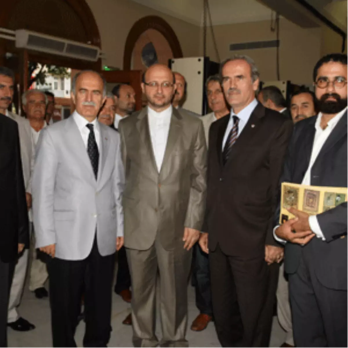 İran Kültür Haftası hat Sergisinin Açılışı ile Başladı