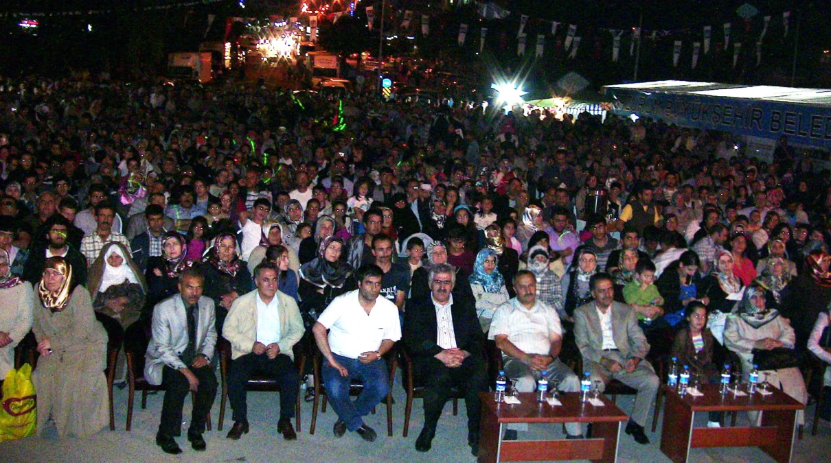 Mükerrem Kemertaş, Ramazan Şenliklerinde Konser Verdi