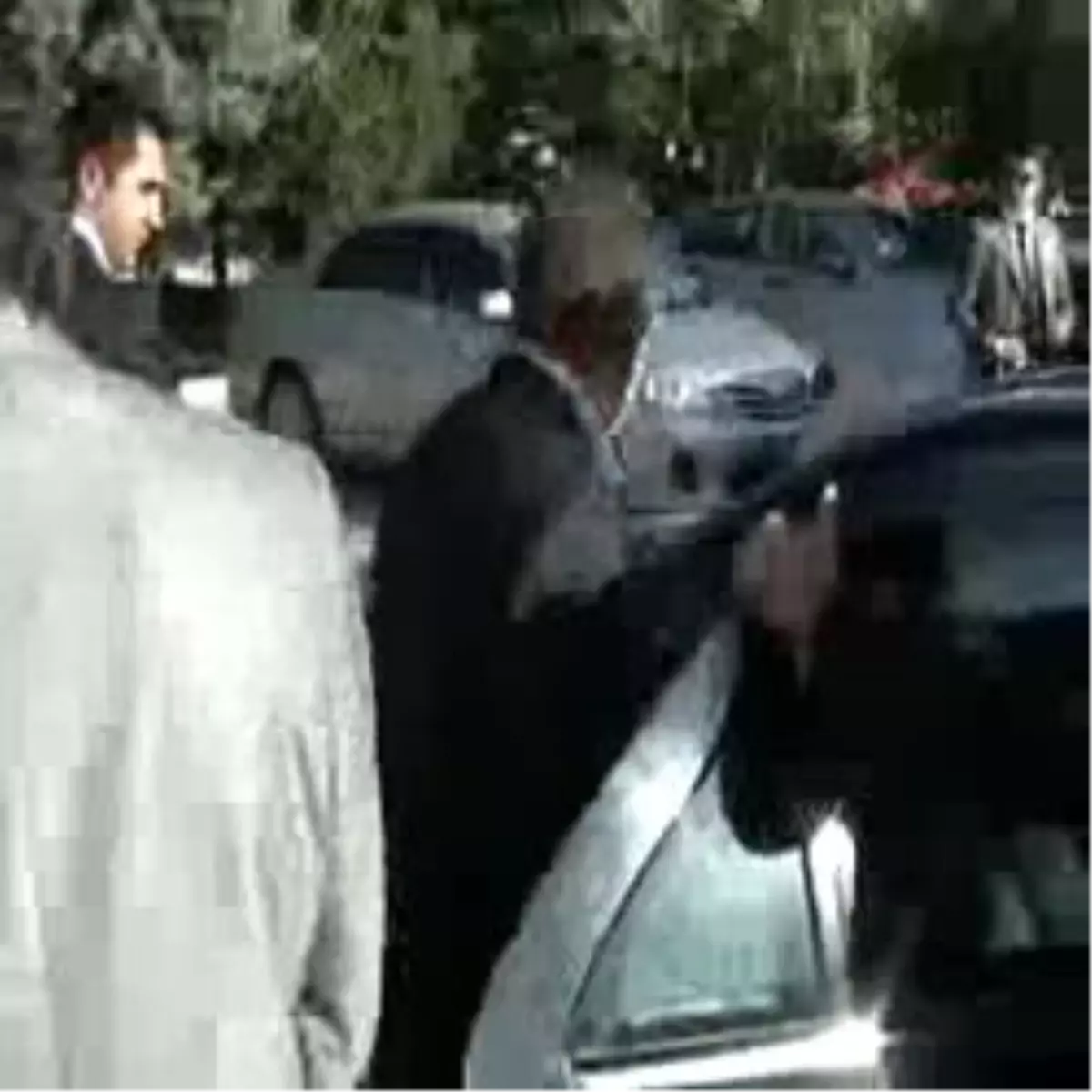 Bakan Şahin BDP\'li Belediyeye Yüklendi