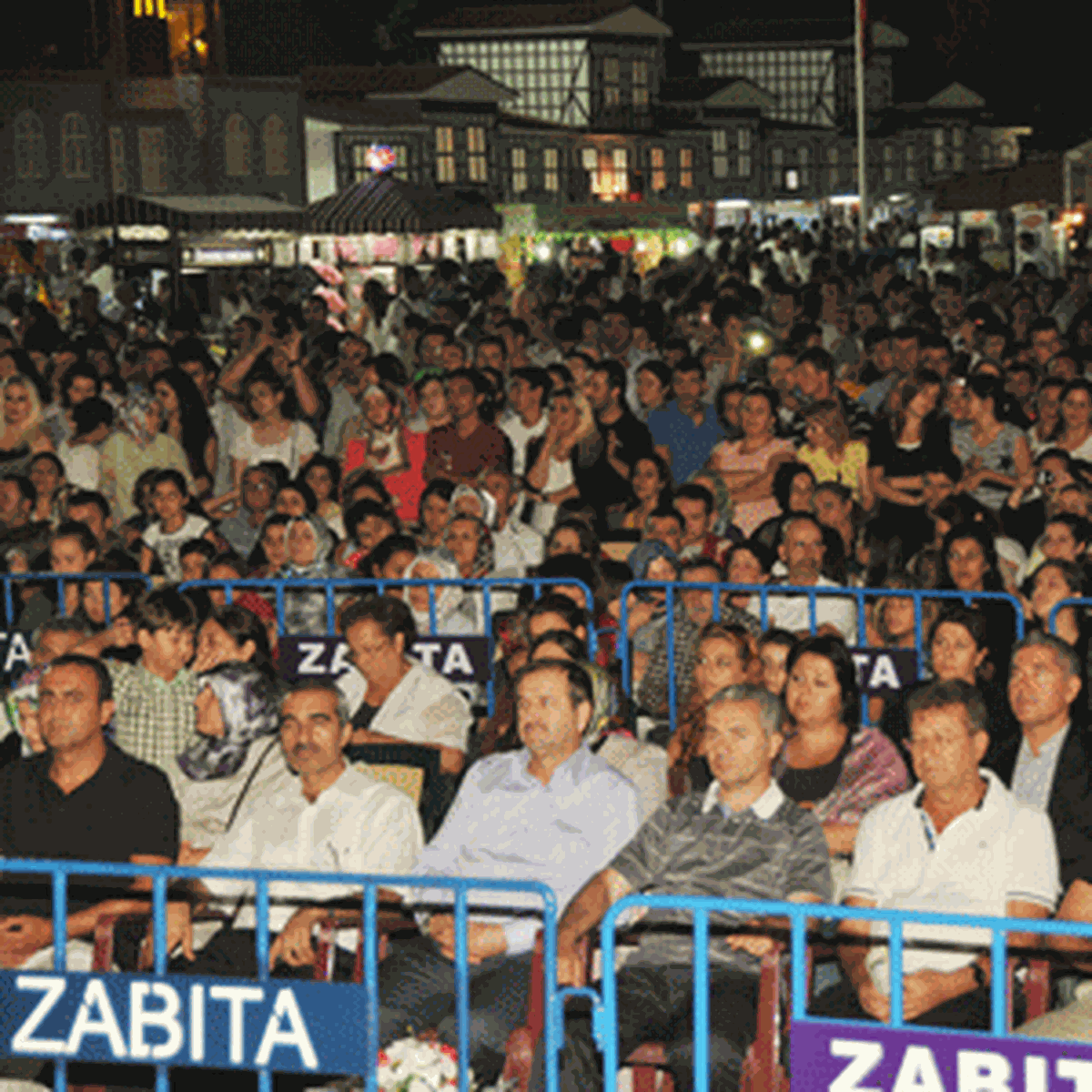 Ebru Yaşar Sevgisi Kütahya'dan Beylikdüzü'ne Aktı