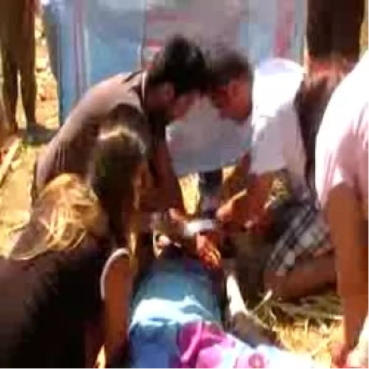 Otomobil Kavun Tarlasına Uçtu