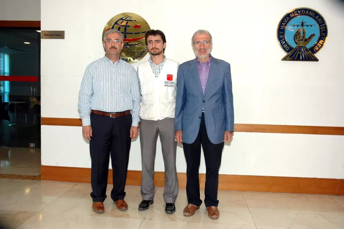 Somali\'deki Açlık ve Yoksulluğu Gören "Yeryüzü Doktorları" Döndü