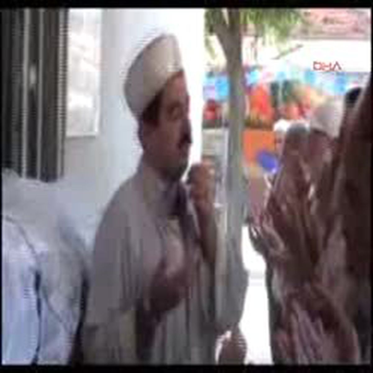 Gelinliğini Tabuta Örttüler
