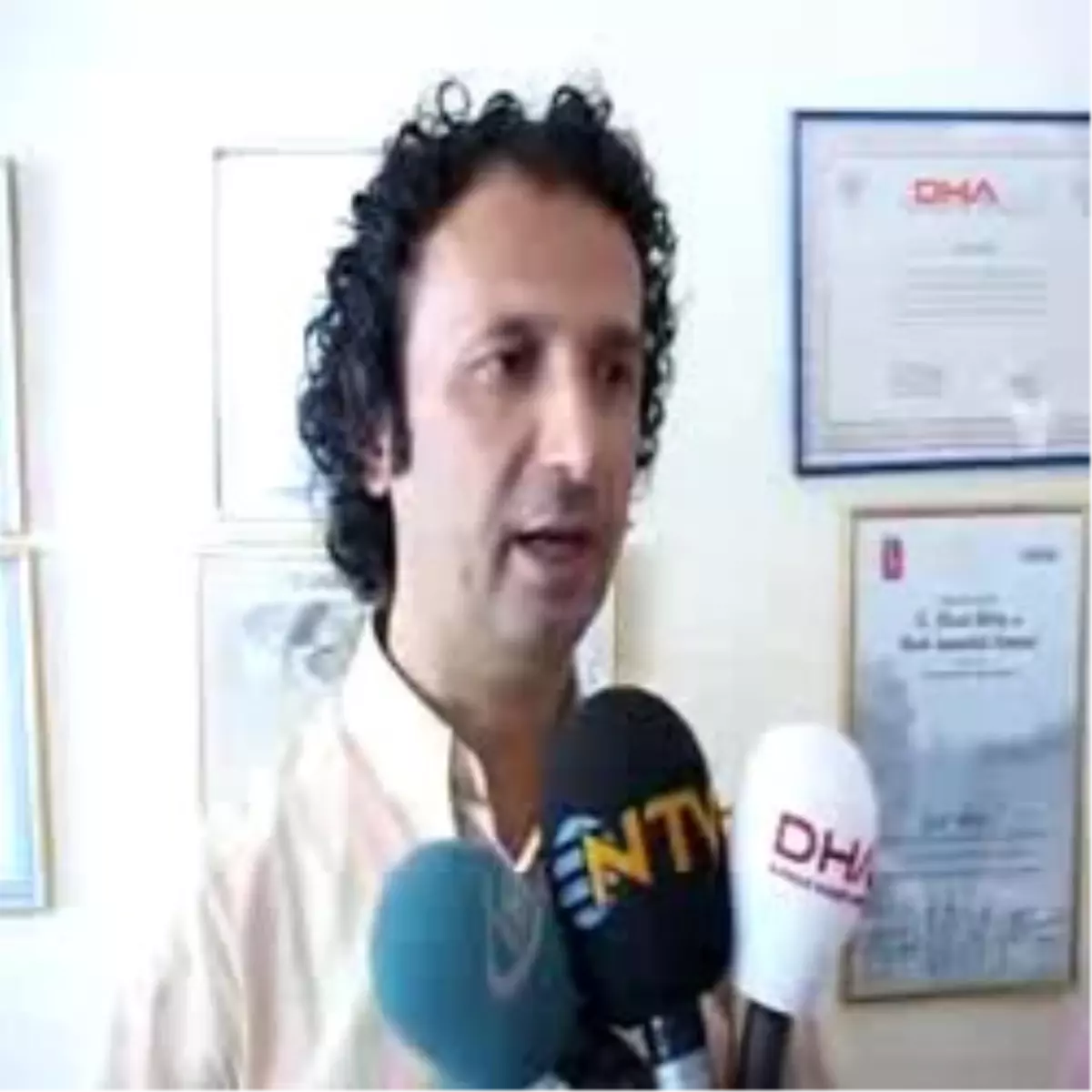 Annesiz Hayata Dayanamadı