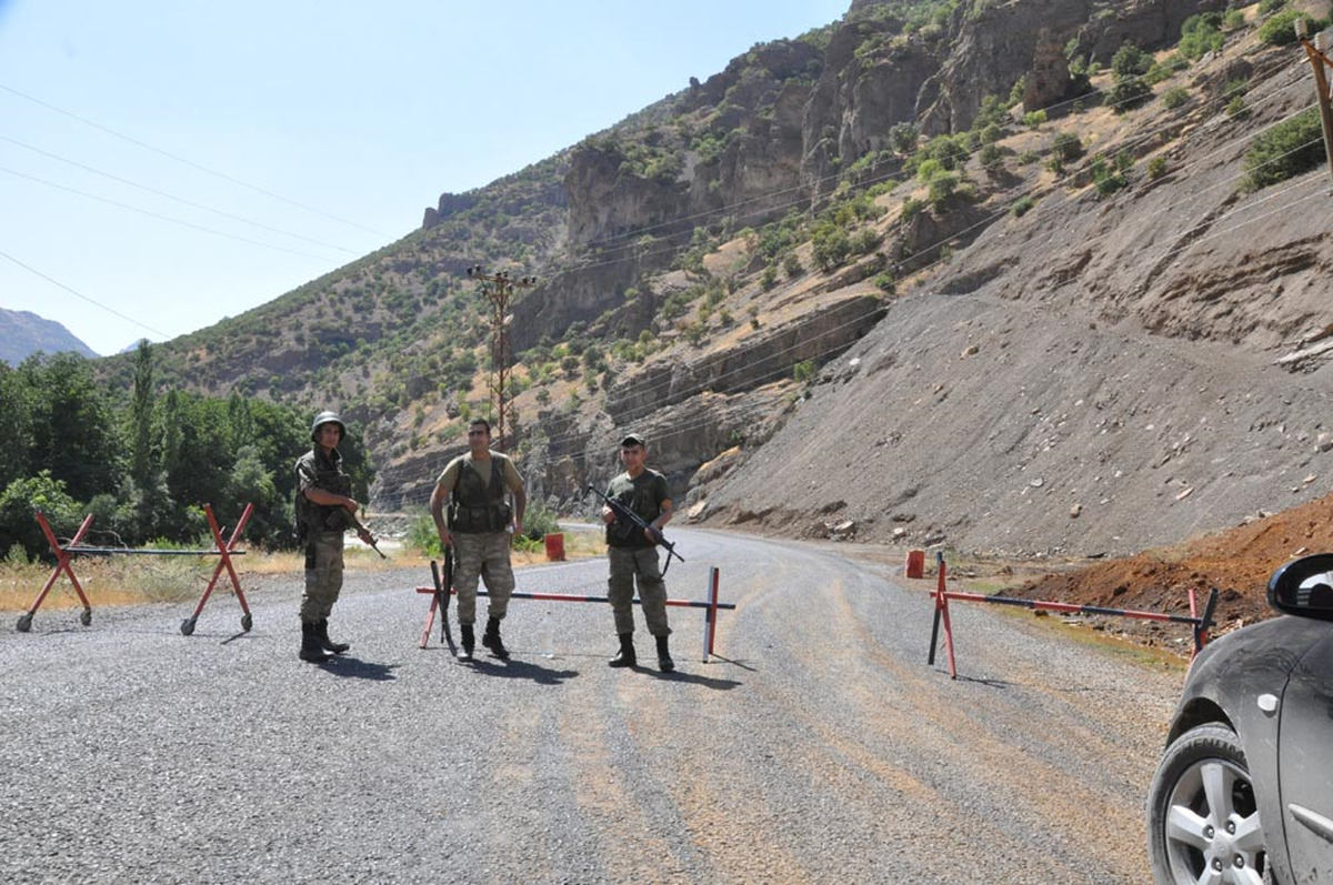 Pkk, Vali Yardımcısını Hedef Aldı (2)