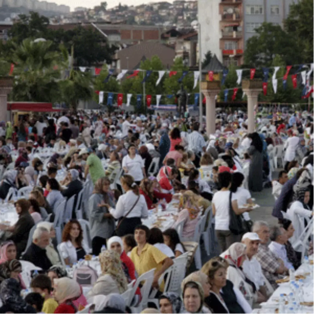 Doğu Kışla\'da İftar Coşkusu