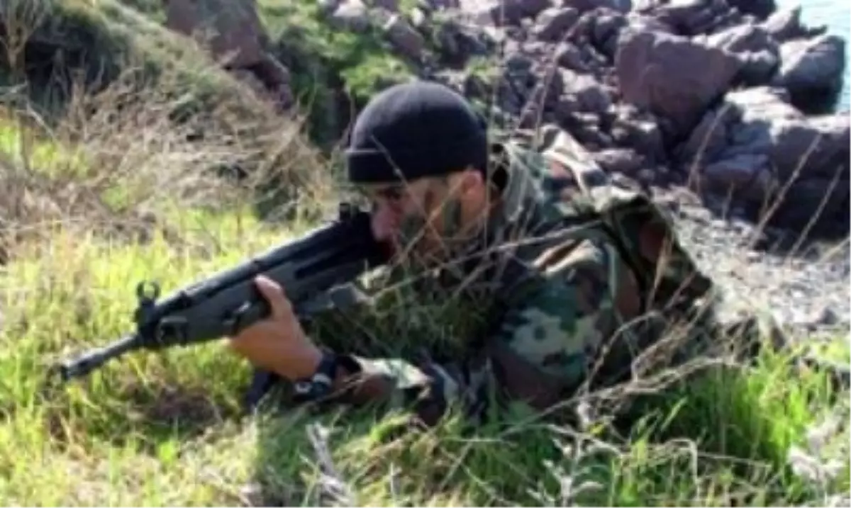 Hakkari\'de Mayın ve Pusu: 8 Şehit