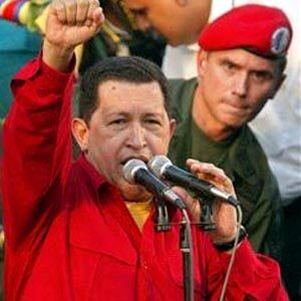 Chavez Altın Madeni Alanlarını Kamulaştırıyor