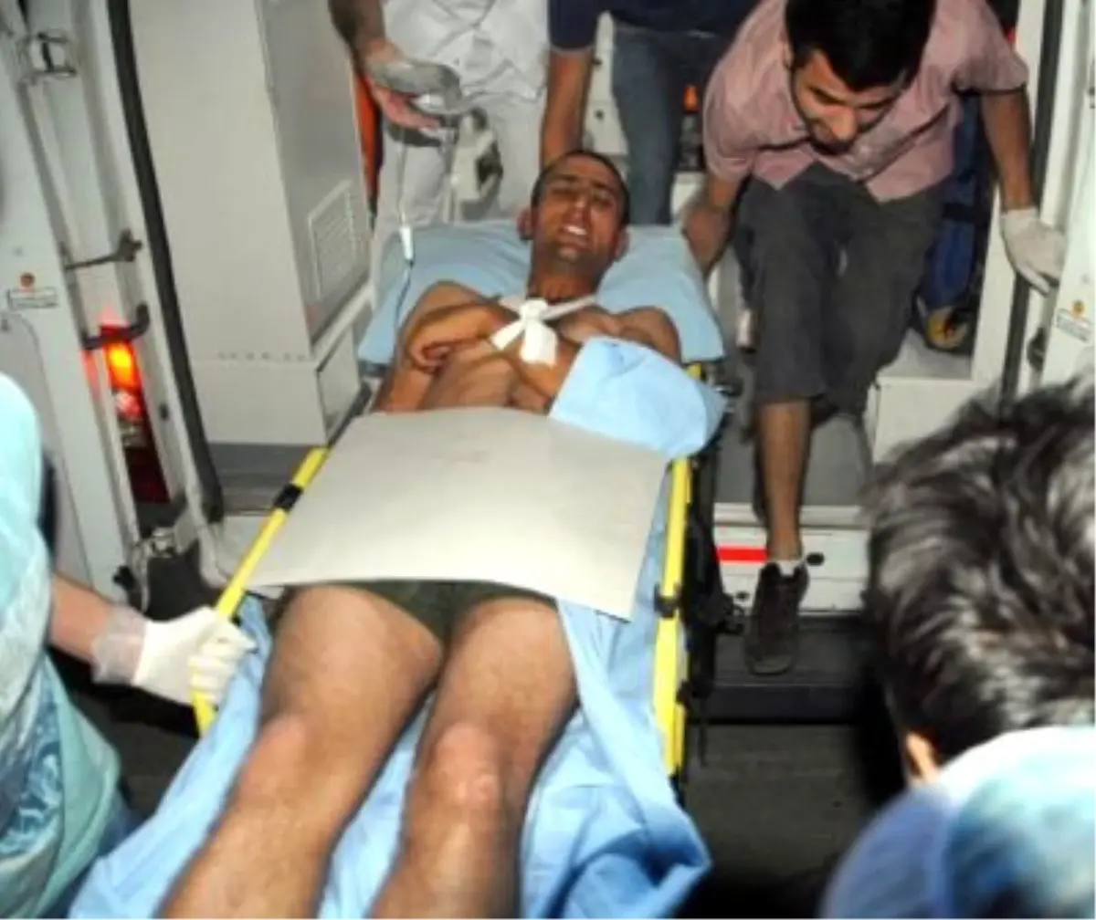 Eruh\'ta PKK\'lılar Karakola Saldırdı