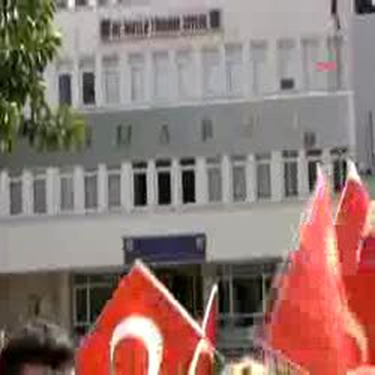 Teröre Lanet Yürüyüşü'nde Gerginlik