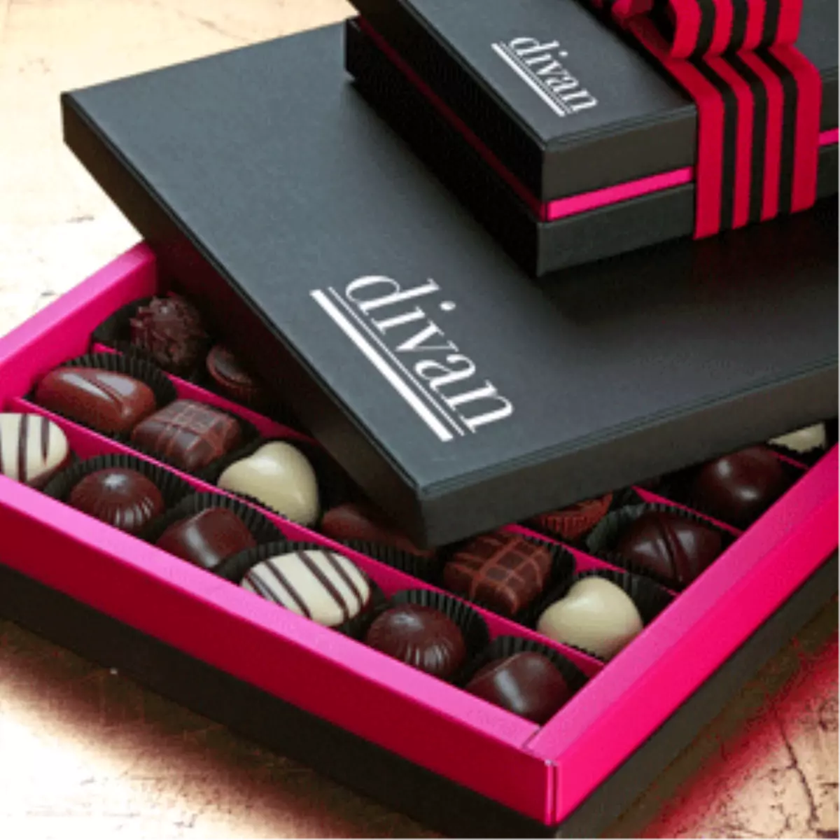 Bayram Tatlılarınız Divan Pastaneleri\'nden