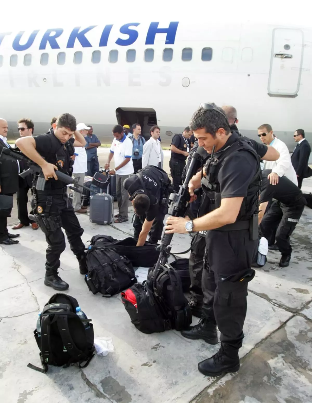 THY Uçağı Somali\'ye İnişte Tehlike Atlattı (2)