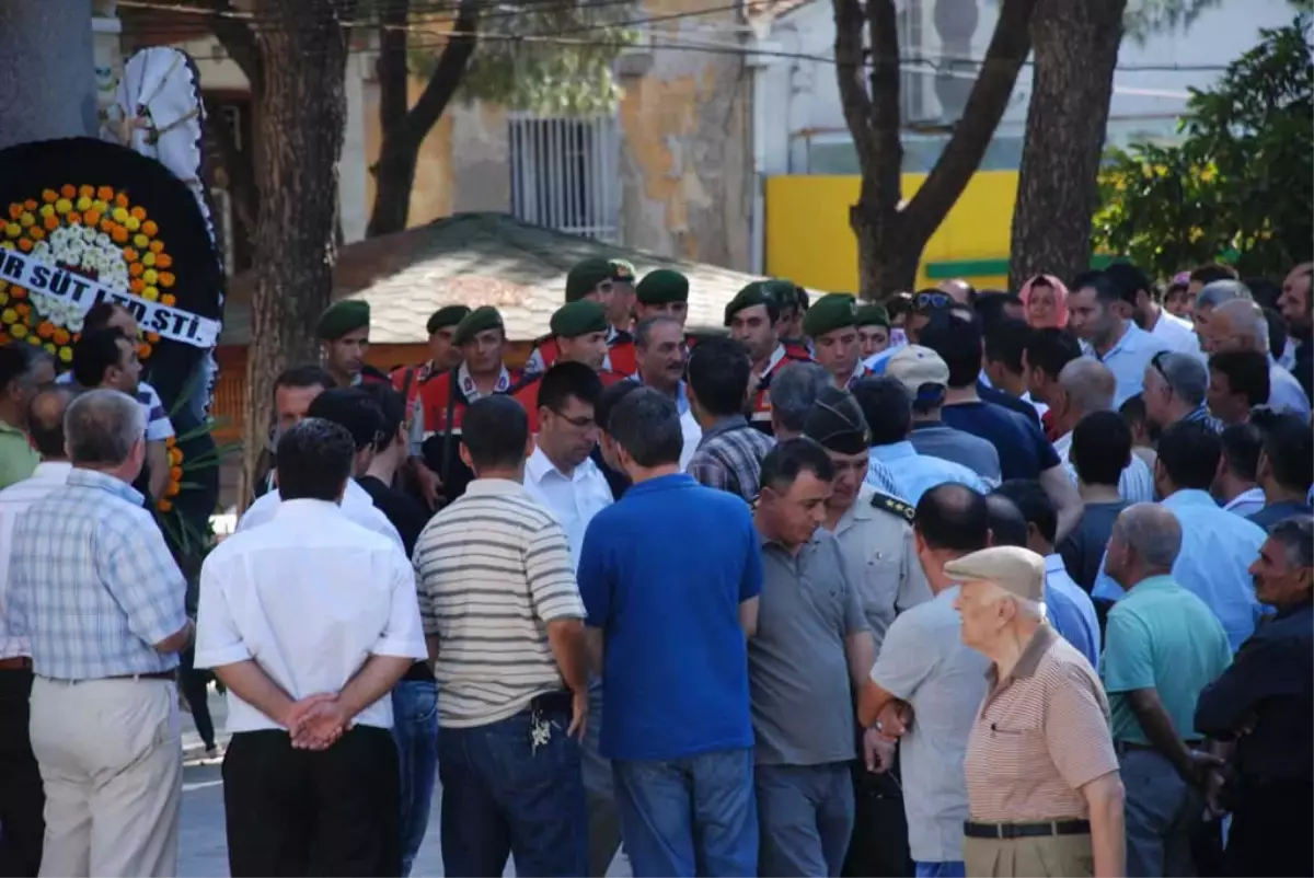 Tutuklu Sanık Ahmet Tekin Baykal, Özel İzinle Annesinin Cenazesine Katıldı